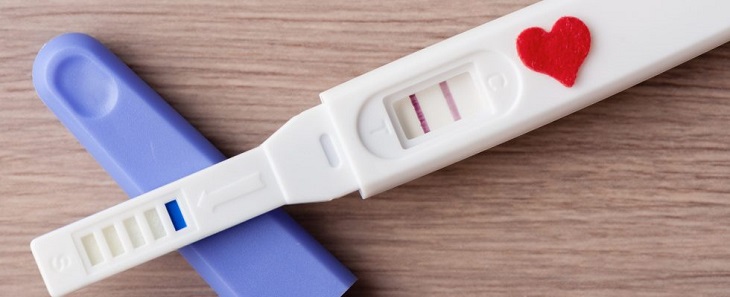 Que thử thai 2 vạch mờ chưa giúp chị em khẳng định chính xác liệu mình có mang thai hay không