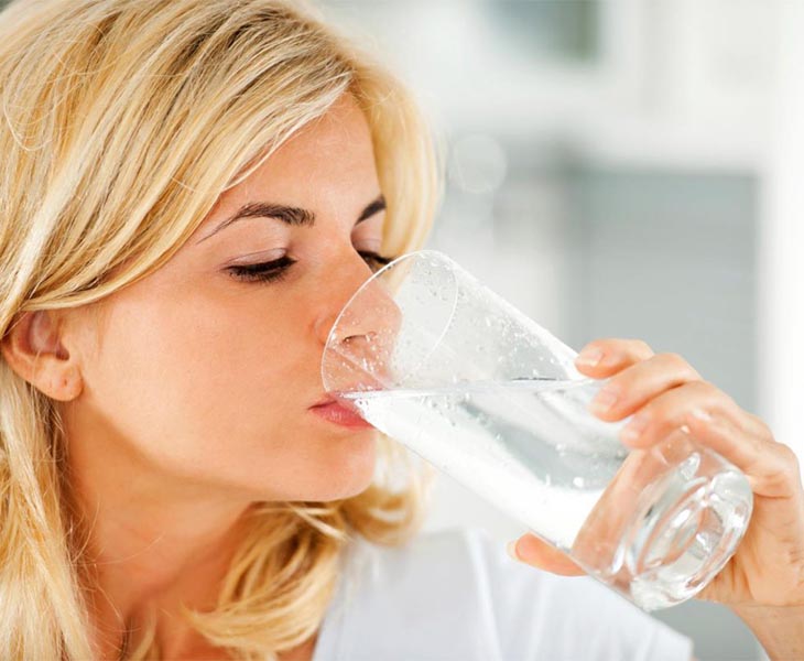 Uống nước là cách ngăn ngừa tái phát sau mổ