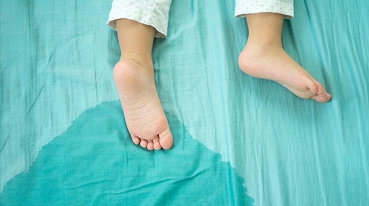 Có nhiều nguyên nhân dẫn đến tình trạng tiểu không tự chủ ở trẻ em