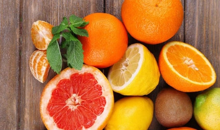 Các loại quả họ nhà cam có chứa tinh dầu và acid ascorbic lớn giúp tăng đề kháng