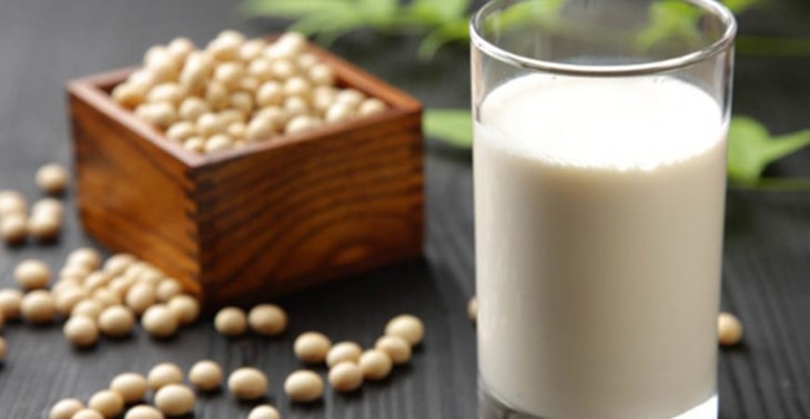 Sữa đậu nành nên uống một lượng nhất định mỗi ngày