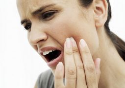 Người bị đau răng khôn có thể sử dụng một số loại thuốc Tây để điều trị
