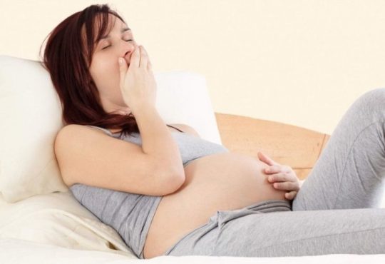 Sự thay đổi trong cơ thể khi mang thai khiến mẹ bầu dễ bị mất ngủ