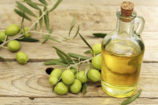 Dầu olive có chứa nhiều dưỡng chất tốt cho người bệnh vảy nến