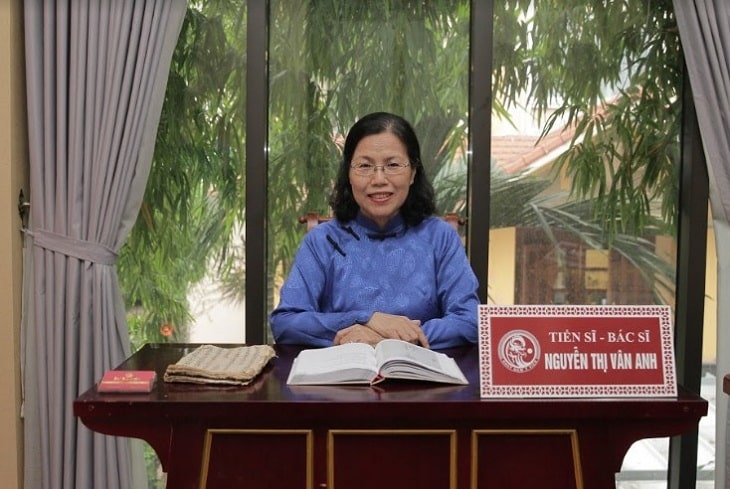 TS.BS Nguyễn Thị Vân Anh còn là bác sĩ cố vấn chuyên môn của nhiều chương trình truyền hình
