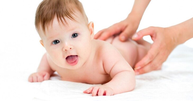 Cách chữa ợ hơi cho trẻ sơ sinh