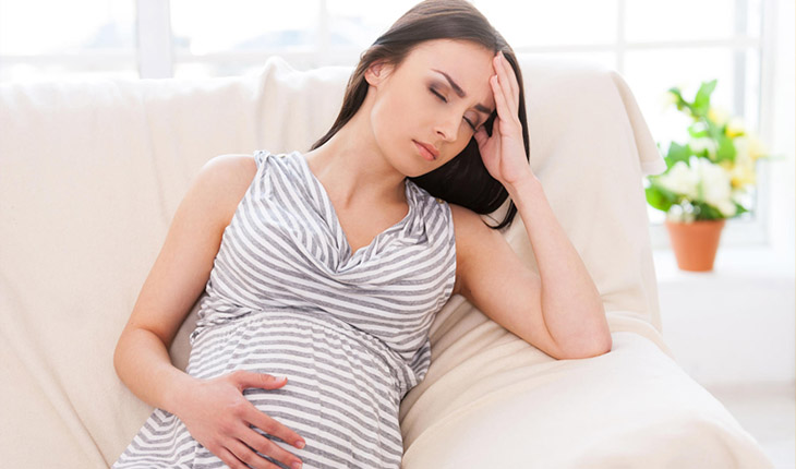 Tình trạng đau đầu buồn nôn khi mang thai có nguy hiểm không?