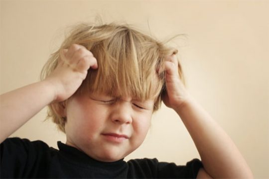 Đau đầu migraine ở trẻ em có nguy hiểm không, các triệu chứng, nguyên nhân và cách điều trị