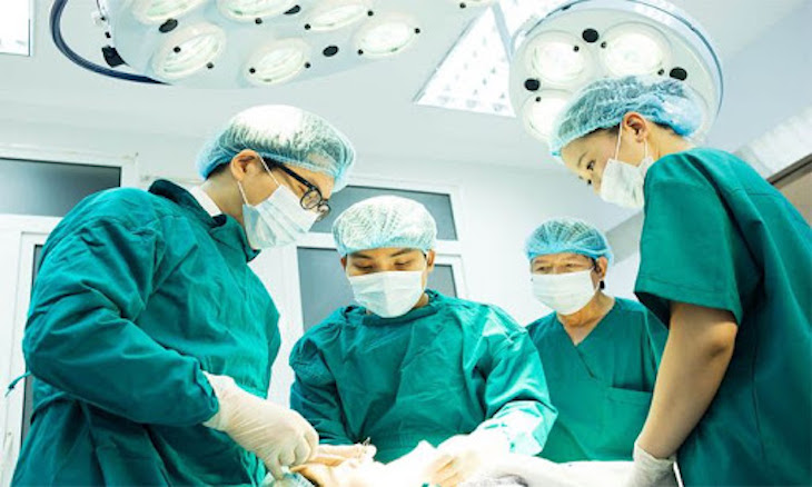 Phẫu thuật cắt bỏ khối u trong dạ dày là bước cần thiết để bảo vệ sức khỏe
