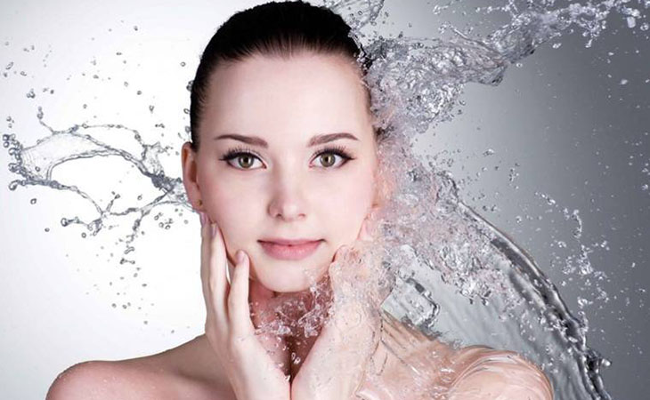 Phòng ngừa nám da bằng cách rửa mặt và vệ sinh da thường xuyên