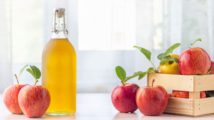 Giấm táo nổi bật với khả năng khử trùng, kháng khuẩn