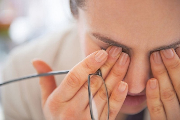 Xoang mũi cấp tính có thể gây suy giảm thị giác nếu không được xử lý kịp thời