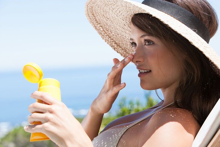 Cần bảo vệ da và che chắn thật kỹ, không để tiếp xúc với tia UV
