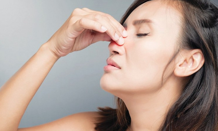 Viêm mũi dị ứng xảy ra khi lớp niêm mạc của mũi bị sưng do tiếp xúc với các dị nguyên