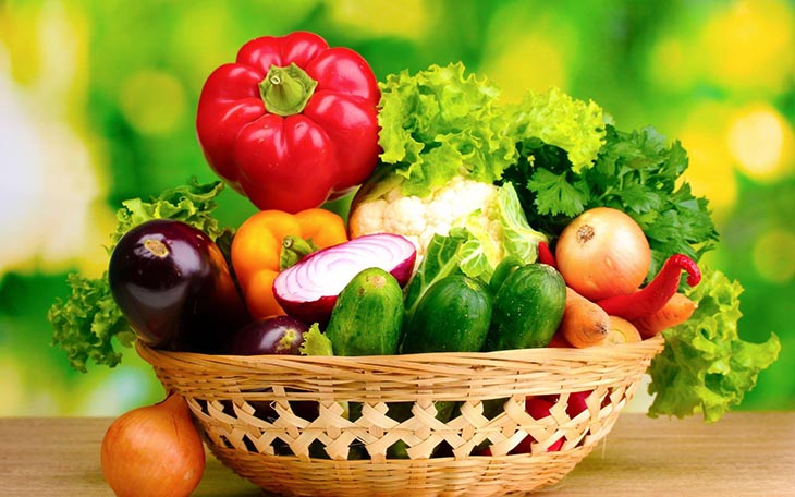 Rau xanh, hoa quả giúp tăng cường sức đề kháng và đẩy nhanh quá trình chữa bệnh