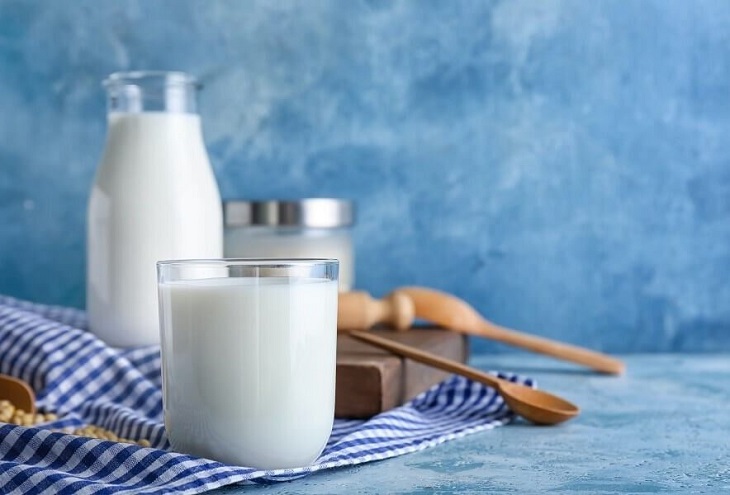 Sữa, các chế phẩm từ sữa có thể khiến da bạn bị ngứa ngáy và kích ứng nhiều hơn
