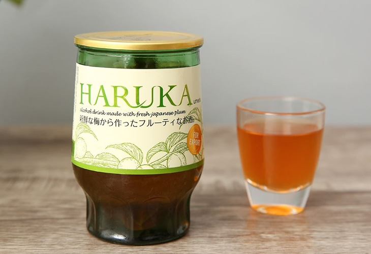 Cup Umeshu Haruka được làm từ những quả mơ thu hoạch vào tháng 6