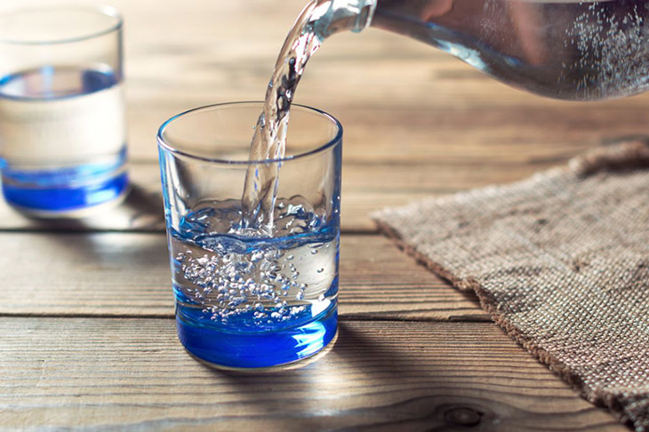Nước lọc tốt cho việc thải độc cho cơ thể và giảm mụn trên da