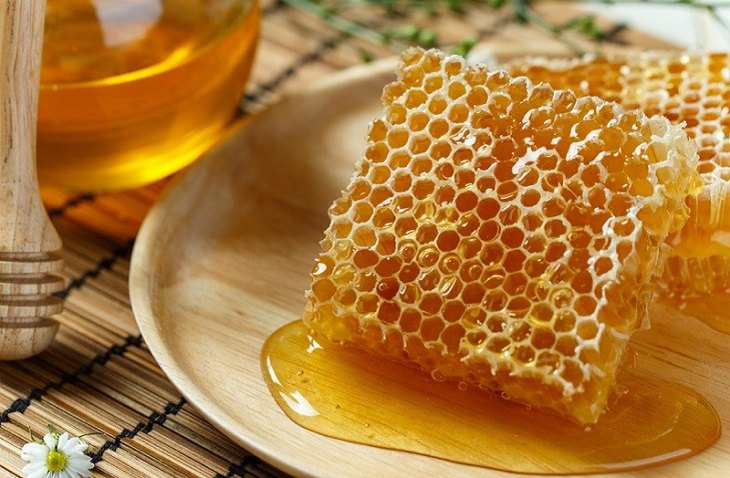 Sáp ong có giá trị dinh dưỡng không thua kém mật ong