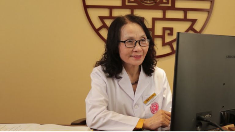 Bác sĩ Lê Phương công tác tại Nhất Nam Y Viện