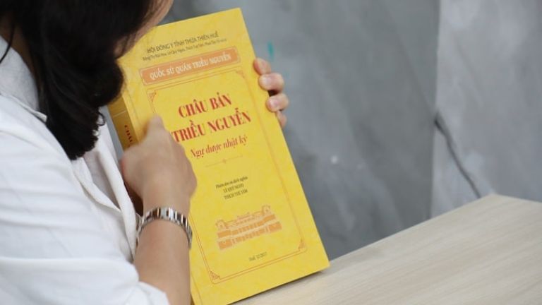 Cuốn Châu bản triều Nguyễn - Chứa đựng tinh hoa y học cổ truyền dân tộc