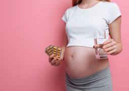Uống thuốc điều hòa kinh nguyệt khi có thai an toàn không?