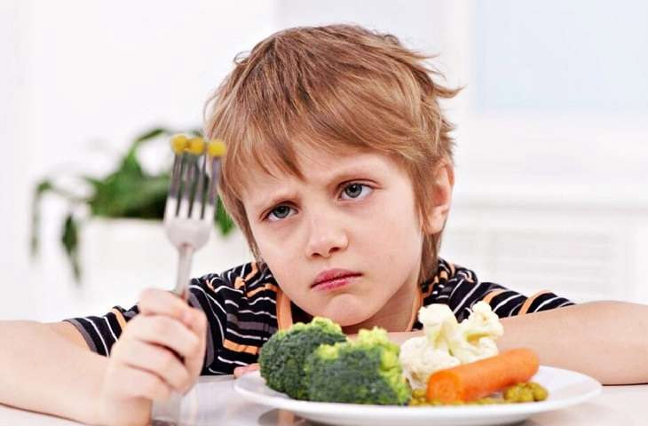 Trẻ bị thiếu kẽm sẽ có tình trạng chán ăn, ăn không ngon miệng